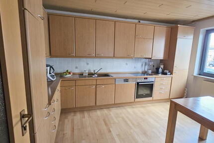 ObjNr:19664 - Sehr gepflegtes, modernisiertes Reihenmittelhaus mit Terrasse und Garten 8 zimmer