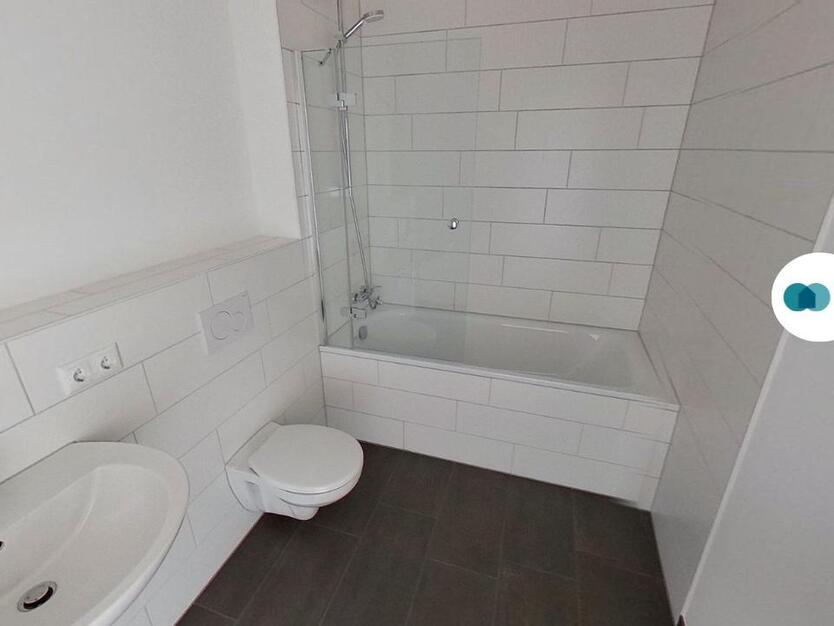 ***EXKLUSIVE PENTHOUSE Wohnung: 2-Zimmer mit Einbauküche und modernem Bad in Mannheim***