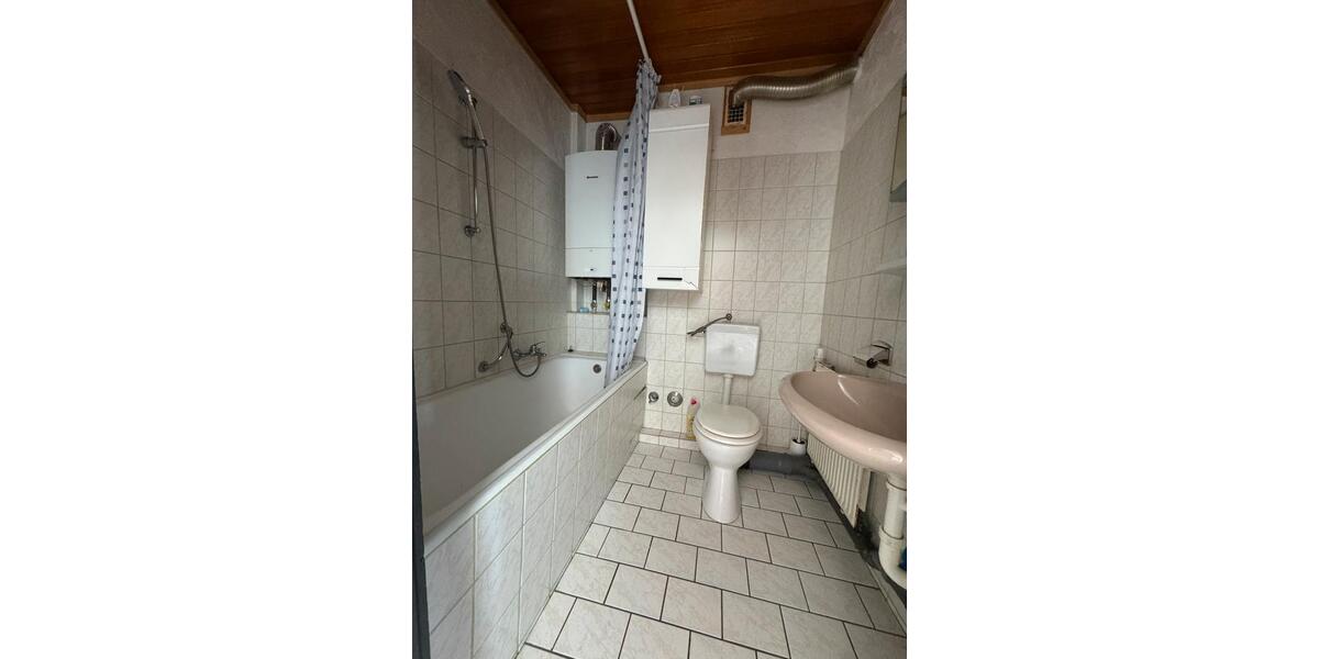 Etagenwohnung Mannheim Rheinau - 3 Zimmer, 85 m&sup2;, 1.250&euro; | Angebot:26345317