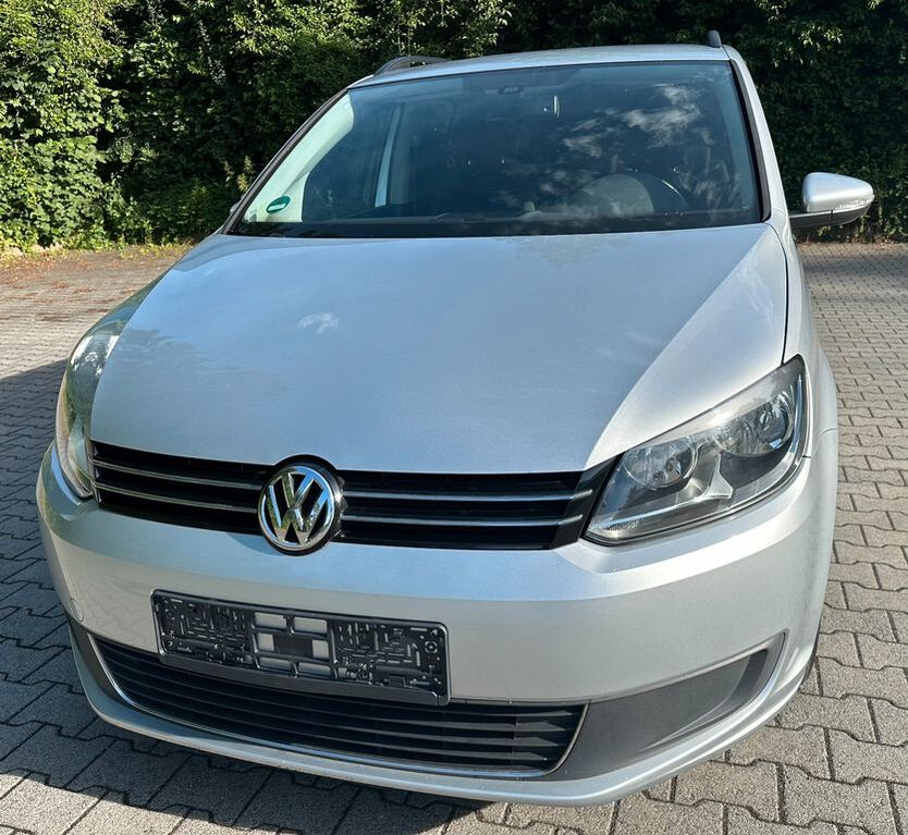 VW Touran 110.600 km 9.900 € Bensheim 64625