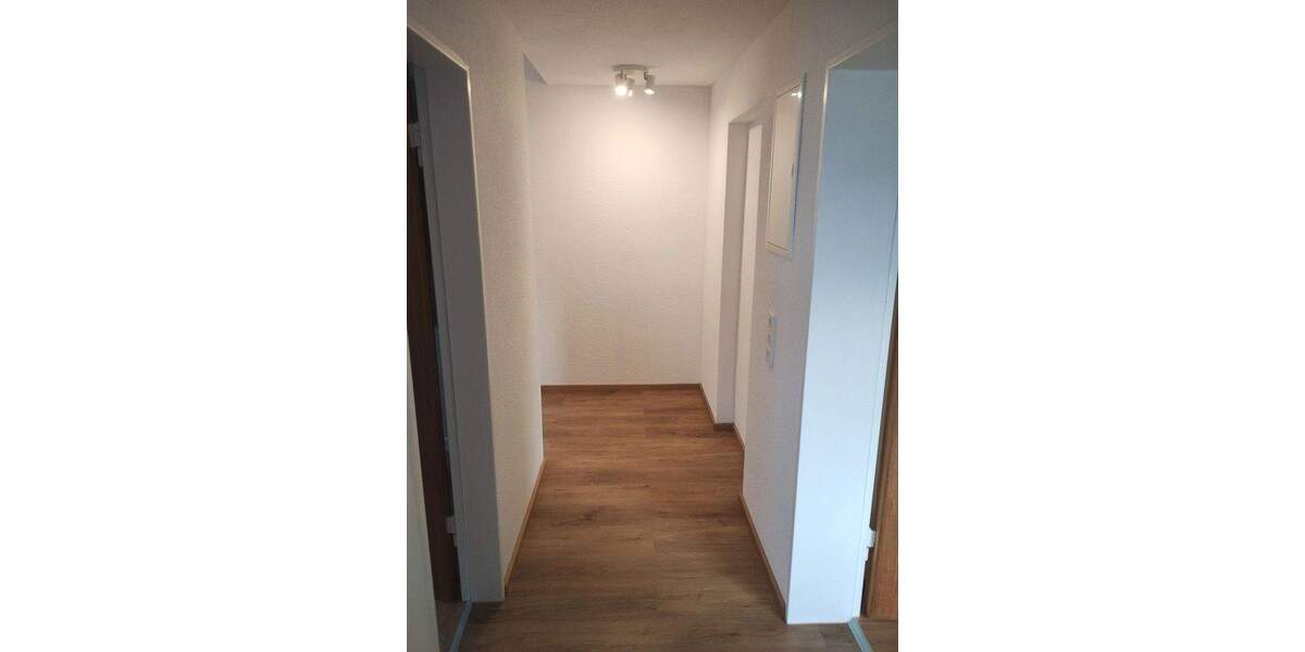 Etagenwohnung Leimen - 2 Zimmer, 66 m&sup2;, 990&euro; | Angebot:25572800