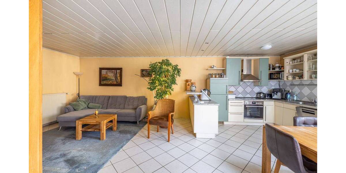 Etagenwohnung Weinheim - 5 Zimmer, 213 m&sup2;, 490.000&euro; | Angebot:25986088