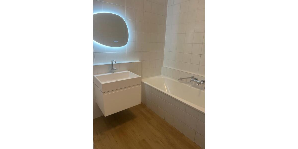 Schöne 3 ZKB-Wohnung+EBK, Loggia, TG, nähe BASF, neu renoviert 3 zimmer