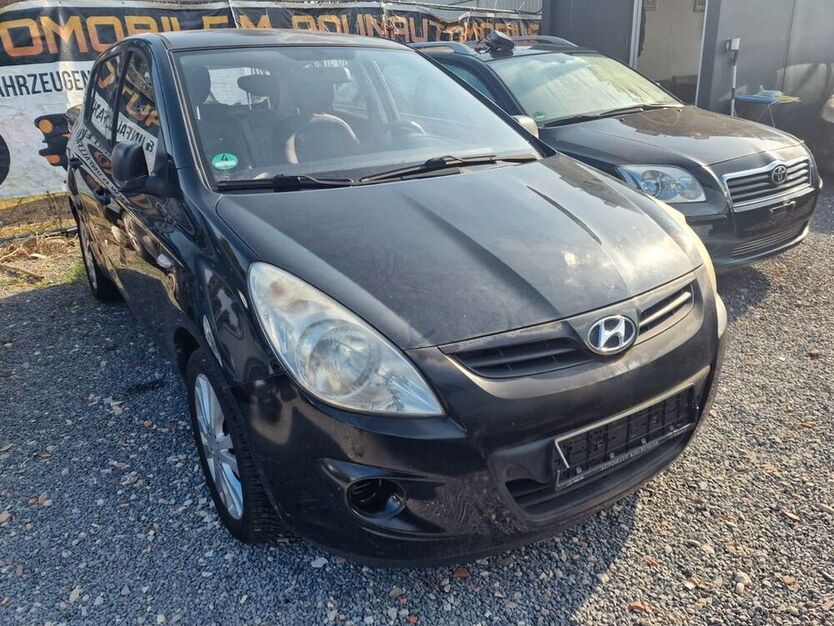 i20