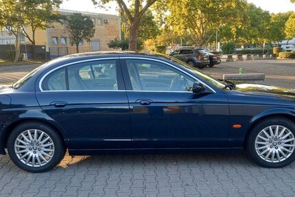 Jaguar S-Type 113.000 km 9.950 € Mannheim 68159