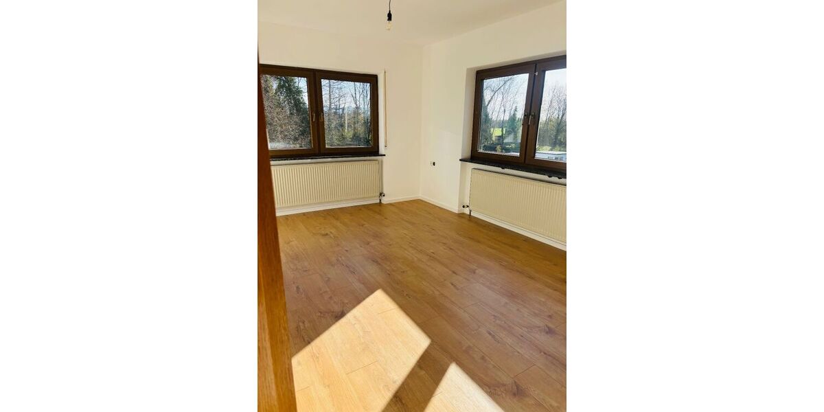 Provisionsfrei* Freistehendes Zwei-Familienhaus in bevorzugter Stadtrandlage in Viernheim - Neuzenlache von privat - Mehrfamilienhaus, Wohnhaus Viernheim | Angebot:24717370