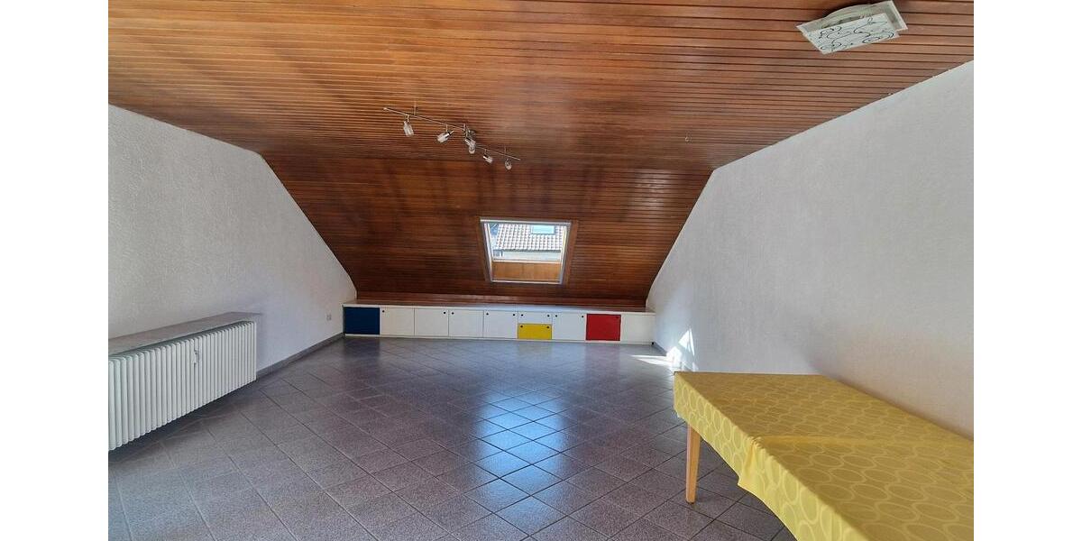 Dachgeschoßwohnung Bad Dürkheim - 2 Zimmer, 61 m&sup2;, 800&euro; | Angebot:25943977