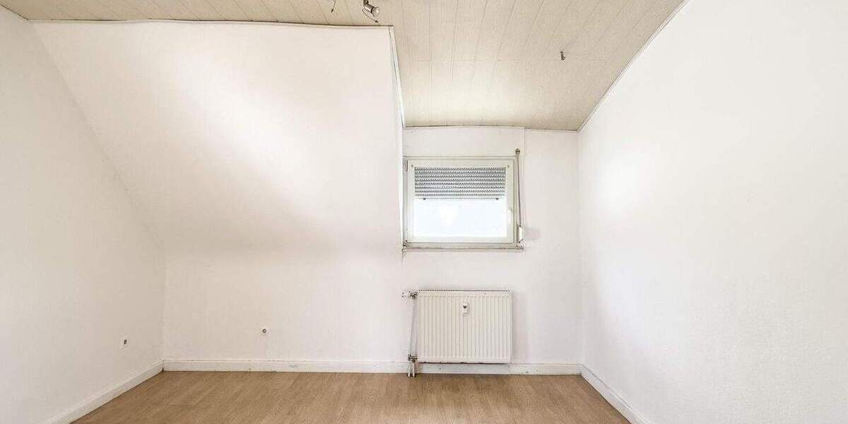 Mehrfamilienhaus, Wohnhaus Sandhausen - 8 Zimmer, 184 m&sup2;, 549.000&euro; | Angebot:25682639