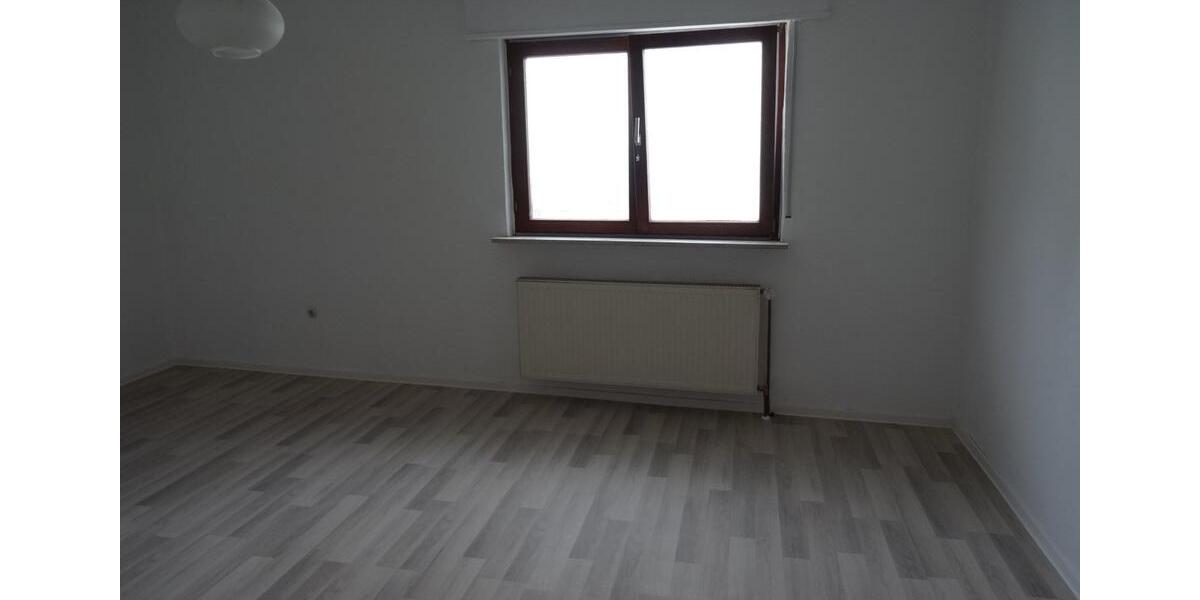 Etagenwohnung Lampertheim - 3.5 Zimmer, 100 m&sup2;, 900&euro; | Angebot:25868213