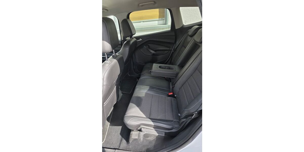 Ford Kuga 123.500 km 9.500 &euro; Waldsee 67165