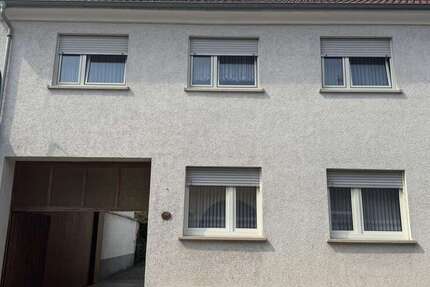 Haus zum Kaufen in Philippsburg 370.000 € 148.4 m² 5 zimmer