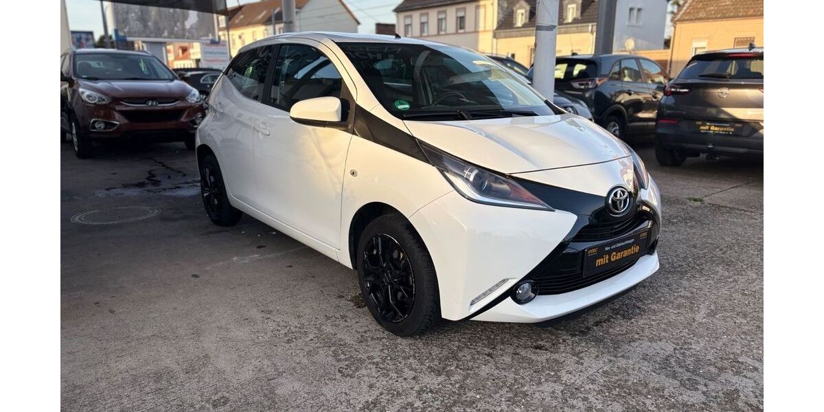 Toyota Aygo (X) 121.544 km 6.600 &euro; Ludwigshafen am Rhein 67071