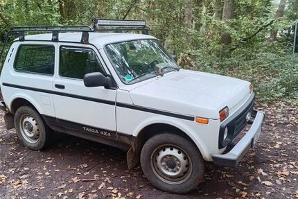 Lada Taiga 68.000 km 7.500 &euro; Grünstadt 67269