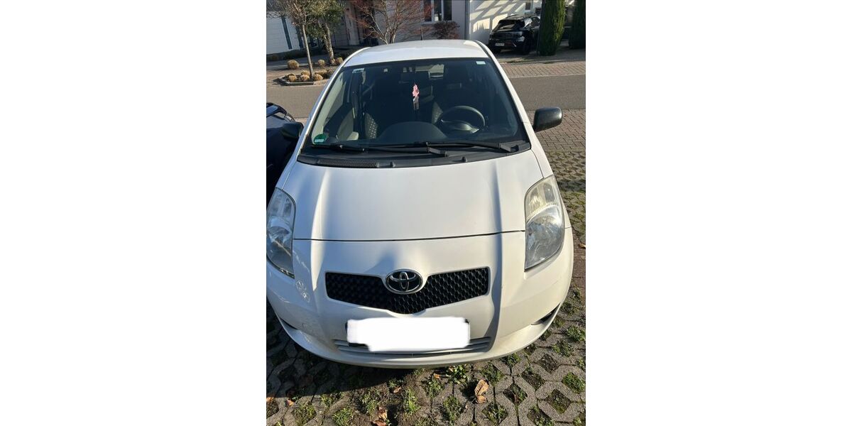 Toyota Yaris 151.000 km 2.470 &euro; Harthausen 67376