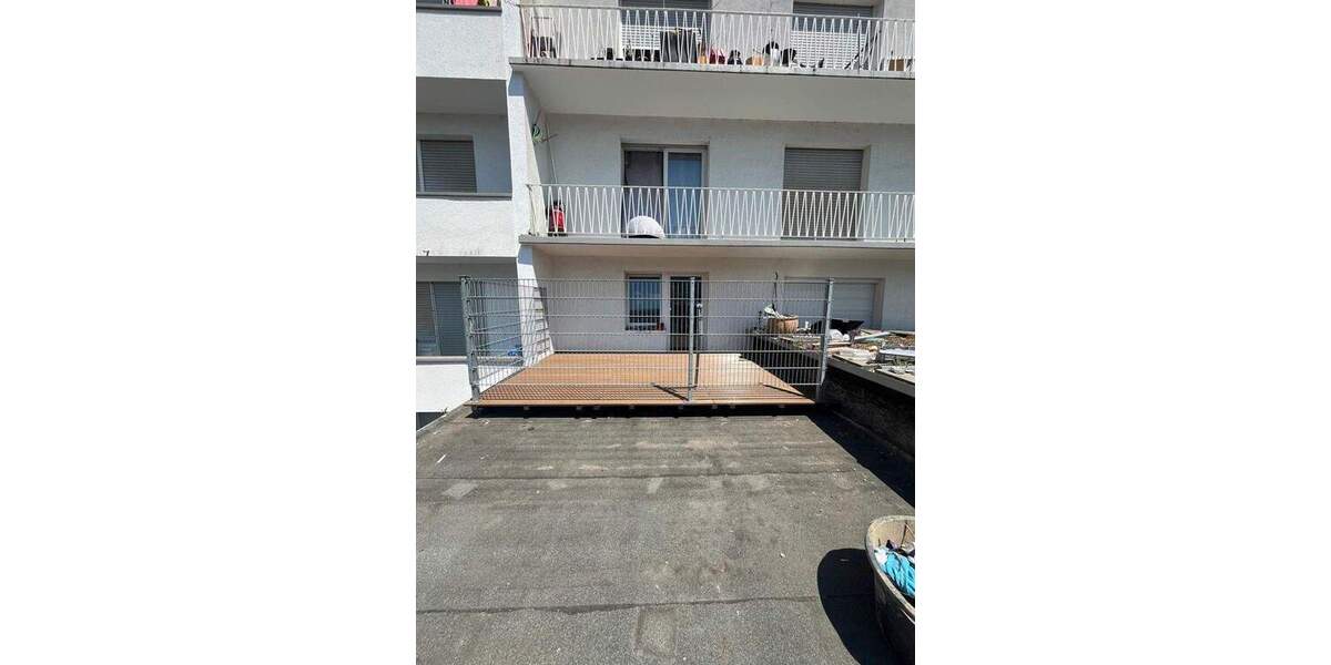 Etagenwohnung Ludwigshafen Mitte - 6 Zimmer, 130 m&sup2;, 1.075&euro; | Angebot:24825864