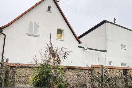 Haus zum Kaufen in Böhl-Iggelheim 429.000 € 240 m²