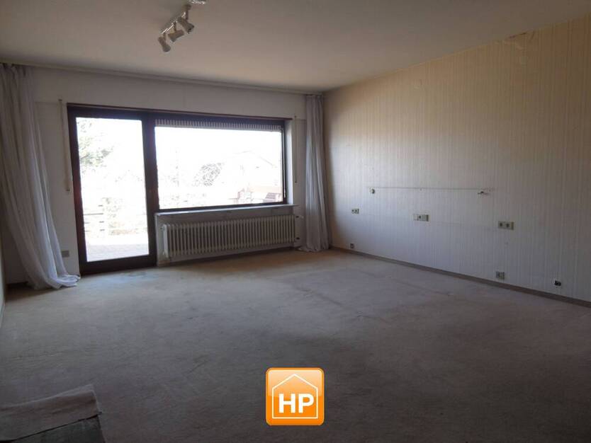 Großzügige Etagenwohnung(OG+DG) mit ca. 235 m² über 1. OG & DG in Ludwigshafen-Oppau