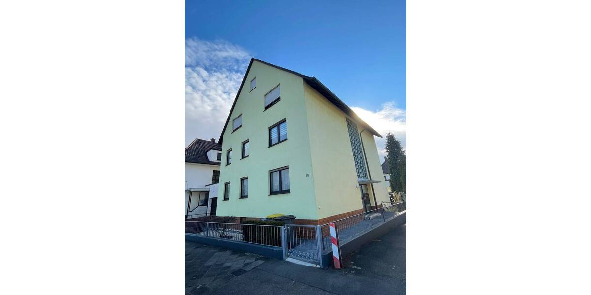 Solides Mehrfamilienhaus mit Ausbaupotenzial in Mannheim-Seckenheim 9 zimmer