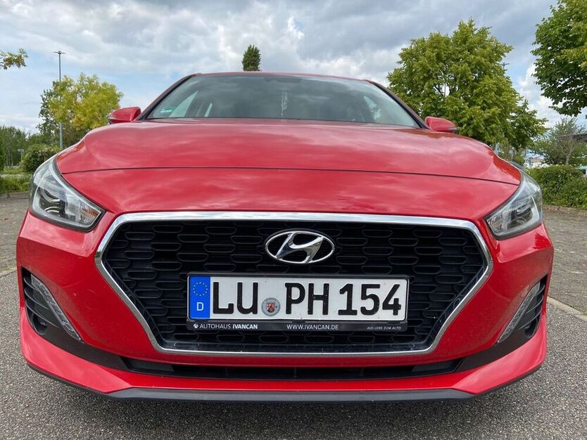 i30