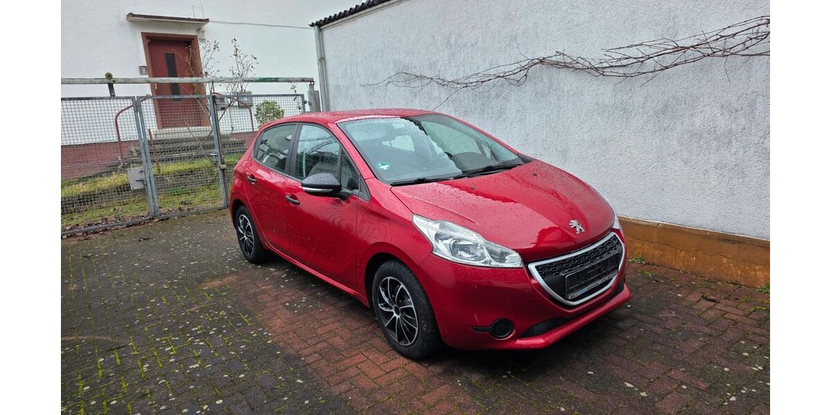 Peugeot 208 117.000 km 3.590 &euro; Mannheim 68305
