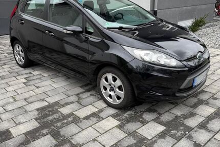 Ford Fiesta 212.000 km 2.500 € Waghäusel 68753