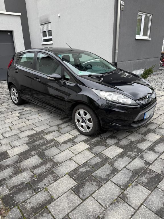 Ford Fiesta 212.000 km 2.500 € Waghäusel 68753