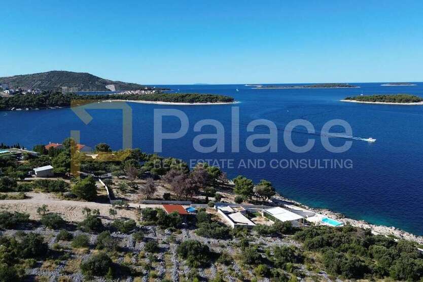 Grundstück zu verkaufen in Primošten 2.500.000 € 5000 m²