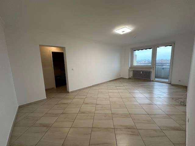 Wohnung zum Kaufen in Ludwigshafen 219.000 € 90 m²