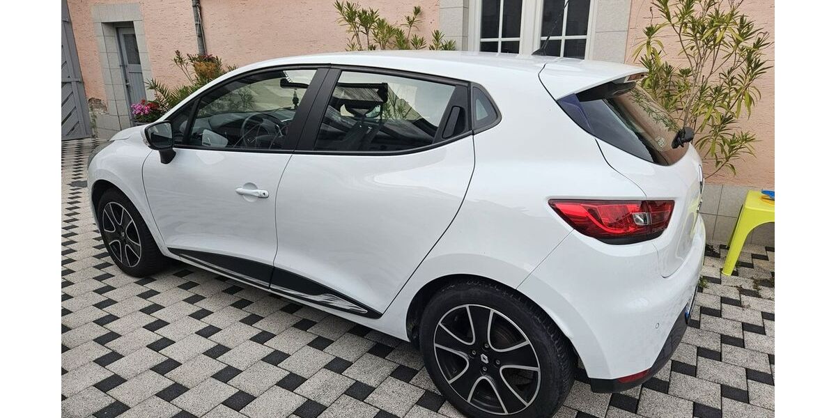 Renault Clio 114.500 km 5.800 &euro; Philippsburg-Rheinsheim 76661