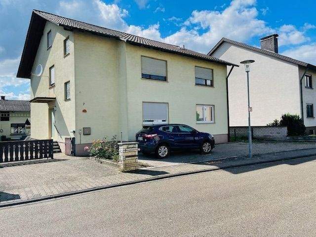 Geräumige OG-Wohnung mit Gartenanteil in ruhiger Lage Kirrlach 3 zimmer