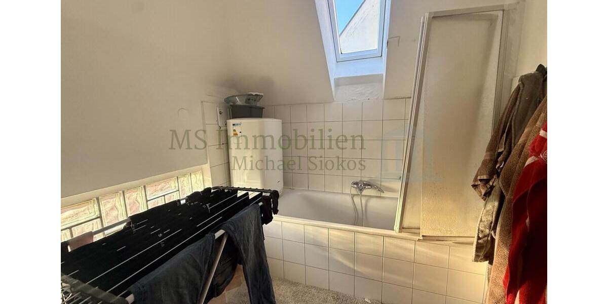 Dachgeschoßwohnung Bensheim - 3 Zimmer, 92 m&sup2;, 1.100&euro; | Angebot:24978435