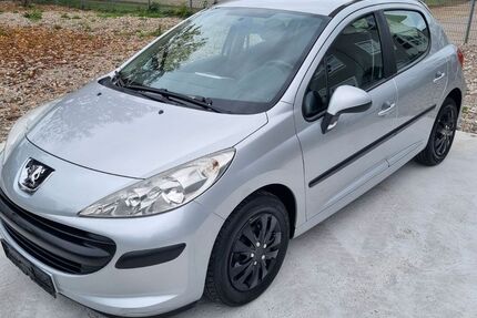 Peugeot 207 141.469 km 2.199 &euro; Walldorf, Baden-Wurttemberg, Germany 69190