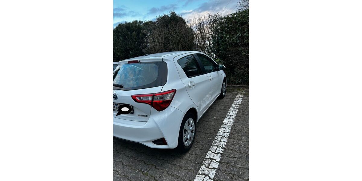 Toyota Yaris 73.500 km 13.900 &euro; Mannheim 68259