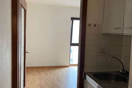 Wohnung zum Mieten in Mannheim 360 € 24.26 m²
