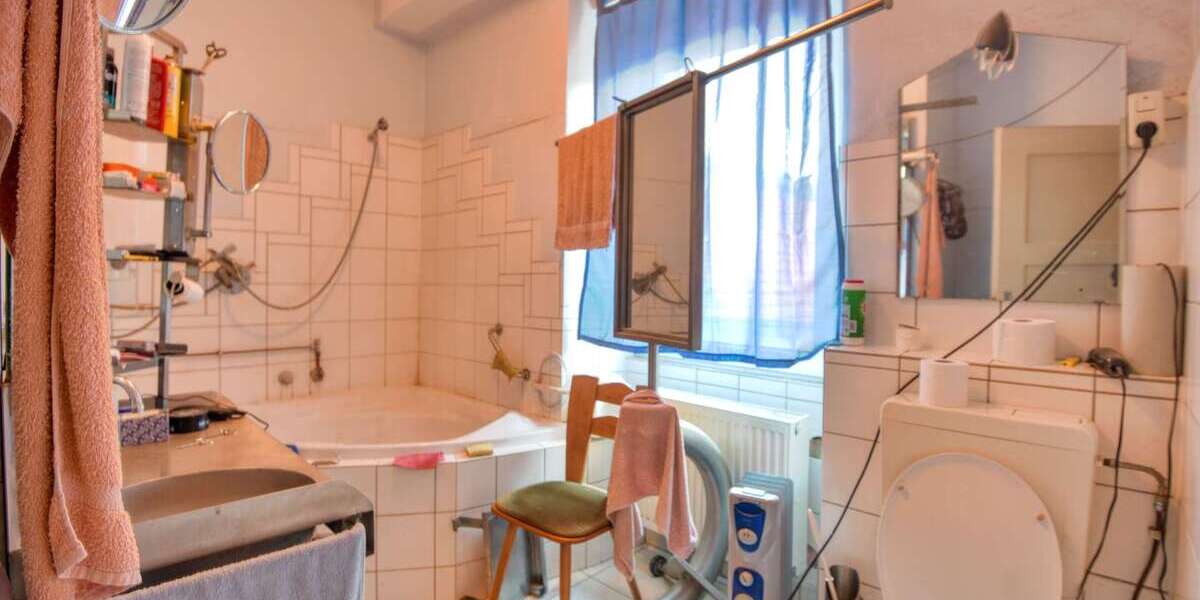 Ehemaliges Gasthaus mit 3 Einzelzimmer & 5 potentiellen Wohnungen inkl. Gaststätte und Parkplätze - Gewerbeobjekt Neckarsteinach | Angebot:26059114