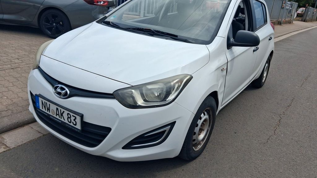 Hyundai i20 159.000 km 2.850 &euro; Neustadt/Wstr. 67433