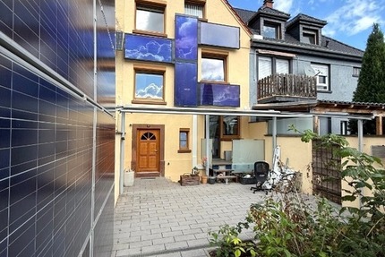 Stilvolle DHH klimatisiert mit Garten, Terrasse & Keller – 4 Etagen in bester Lage