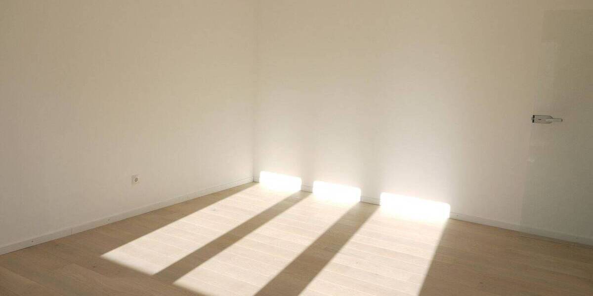 Etagenwohnung Kleinniedesheim - 3 Zimmer, 87 m&sup2;, 1.000&euro; | Angebot:25995823