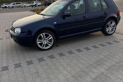 VW Golf 213.000 km 2.199 &euro; Worms 67547
