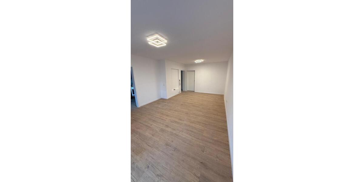 2-Zimmer-Wohnung mit Balkon direkt am Edingen-Bahnhof 2 zimmer