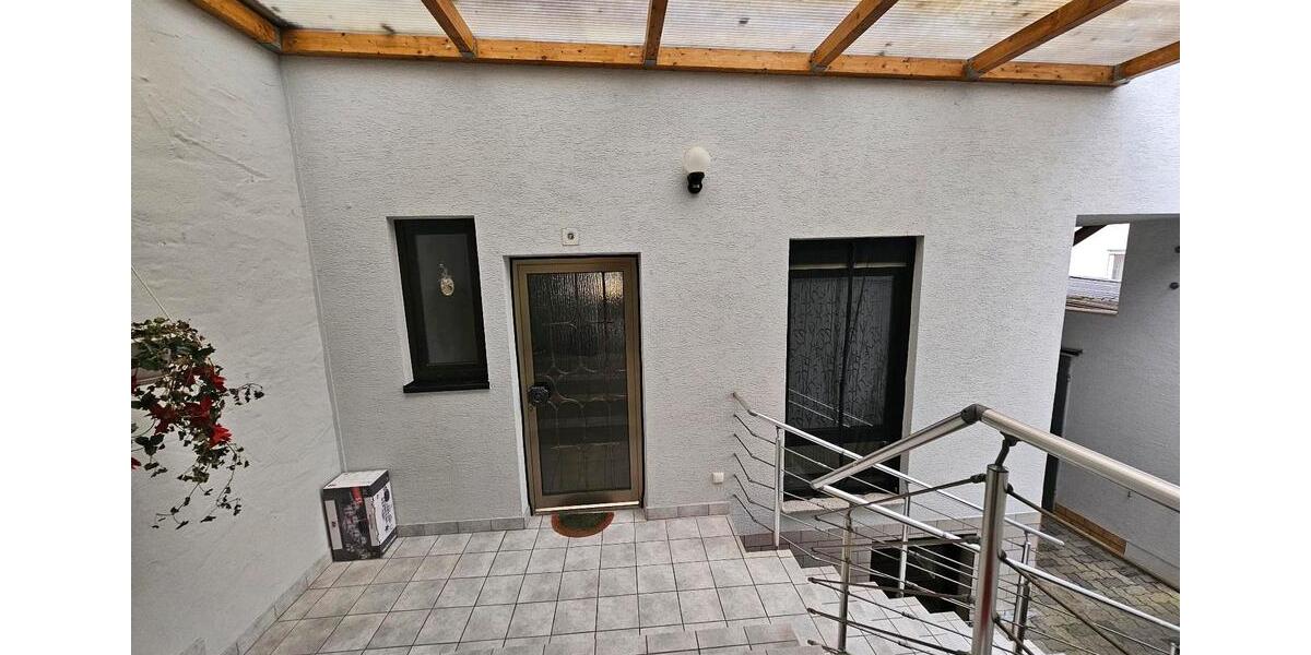 Doppelhaushälfte Frankenthal (Pfalz) - 5 Zimmer, 155 m&sup2;, 1.550&euro; | Angebot:24851570