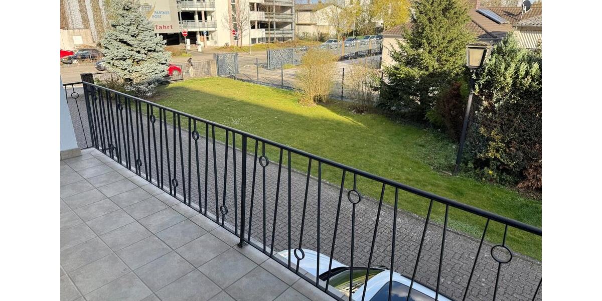 Etagenwohnung Walldorf - 5 Zimmer, 168 m&sup2;, 2.200&euro; | Angebot:25959869