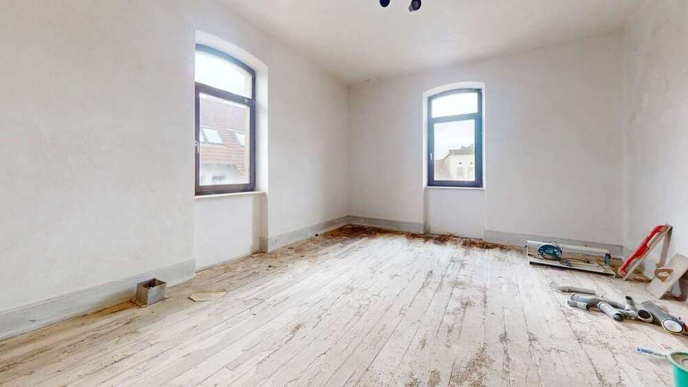 Als Wohnraum nutzbar Geschäftshaus mit Sanierungs- & Erweiterungspotential Blick auf die Haardt