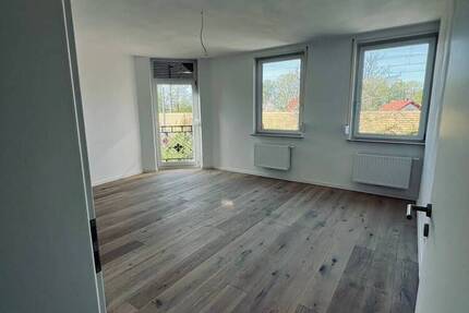Helle 2 Zimmer, Küche, Bad, Wohnung
