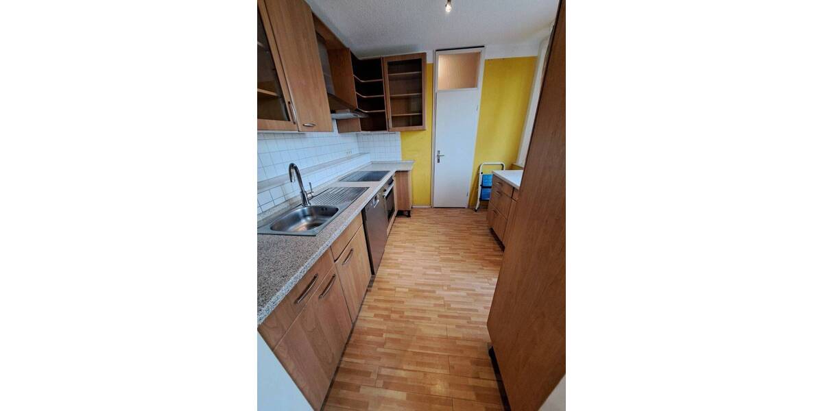 **Ich bin sofort frei, schöne Vierraumwohnung mit Balkon für Familie mit zwei Kinder, KAUFEN statt mieten!!*** 4 zimmer