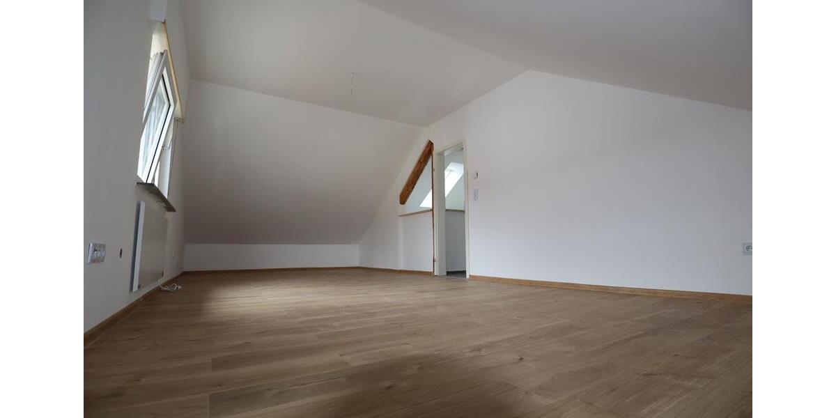 *Stilvolle 2-Zimmer-DG-Wohnung mit EBK in Leimen* zu vermieten! 2 zimmer