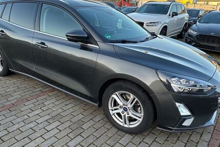 Ford Focus 114.000 km 12.697 &euro; Weinheim 69469