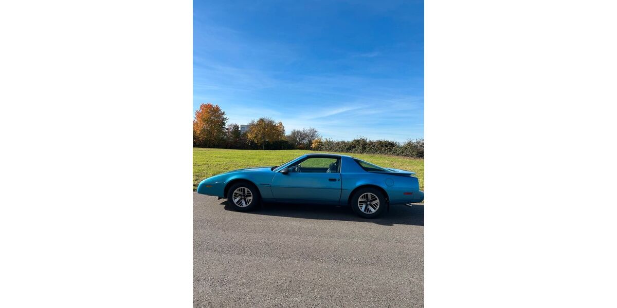 Pontiac Firebird 63.000 km 22.950 &euro; Mannheim 68165