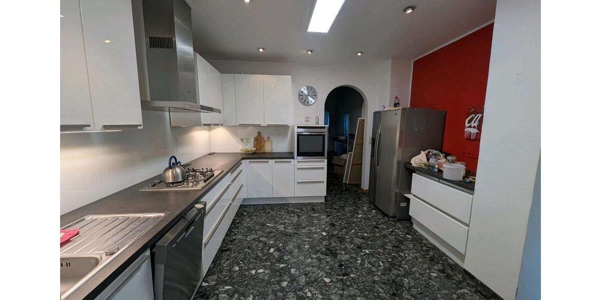 charmantes Haus in Neuostheim 9 zimmer