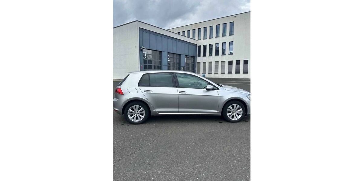 VW Golf 94.000 km 10.200 &euro; Eisenberg 67304